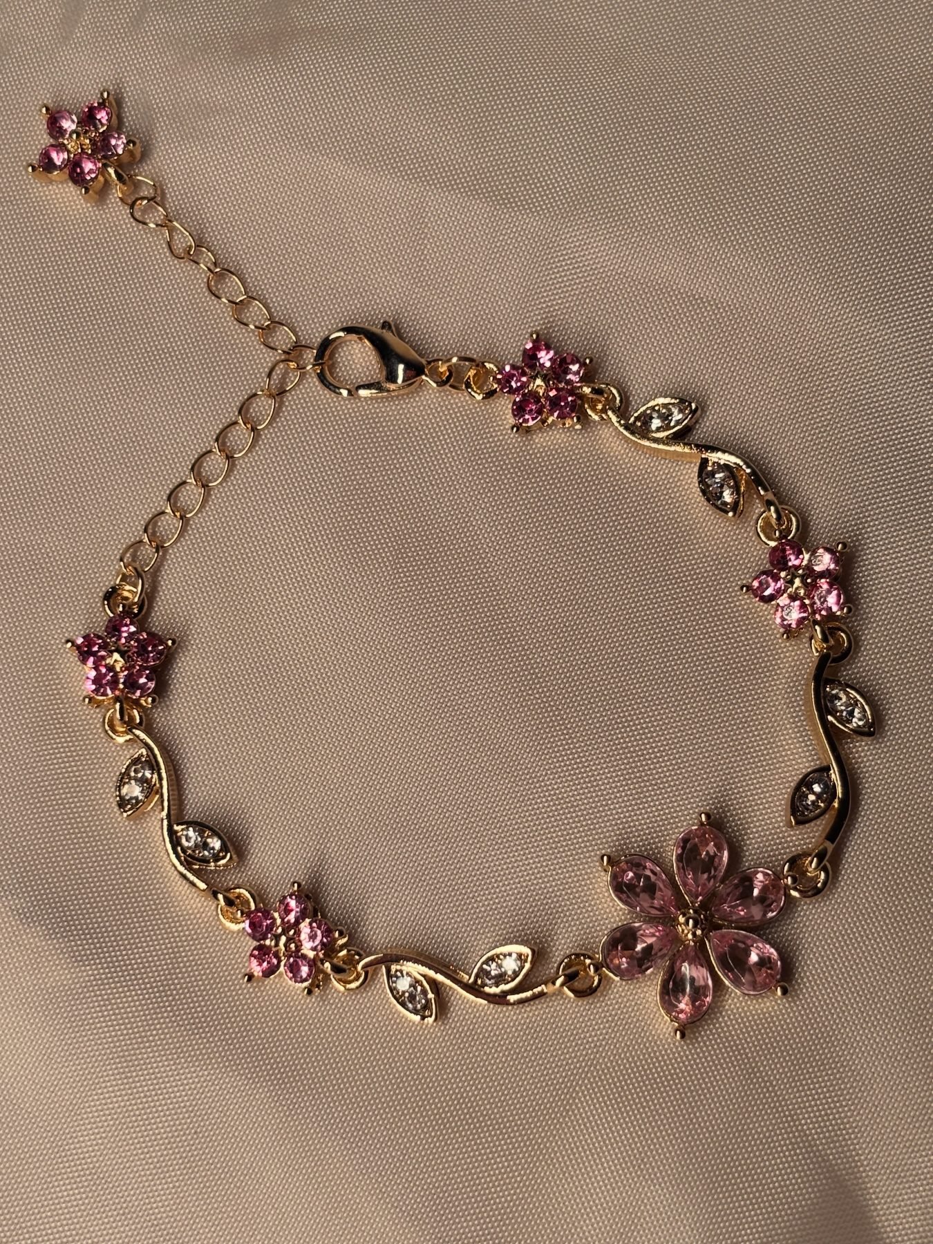 The Belladonna Bracelet- Rose