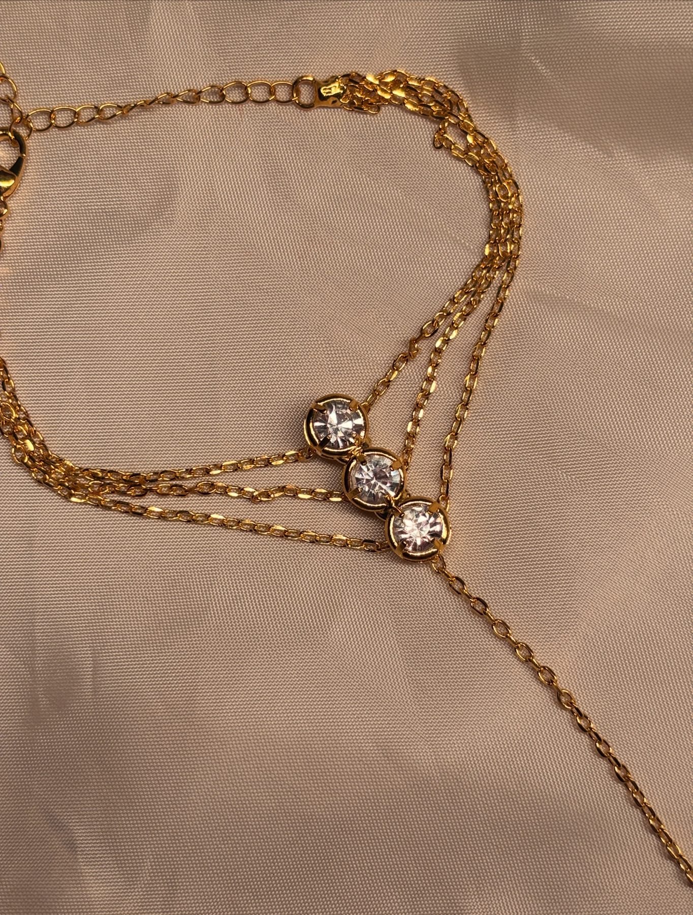 The Dew Hand Chain