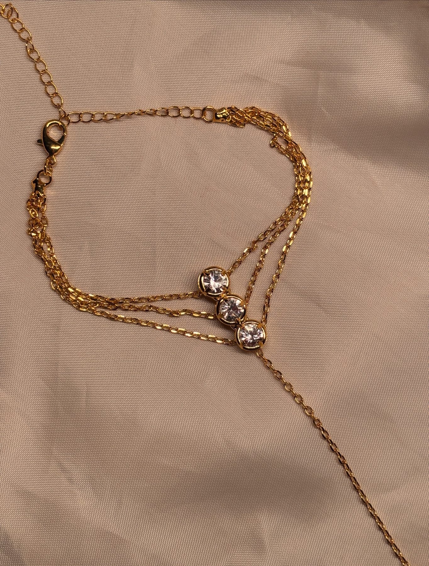 The Dew Hand Chain