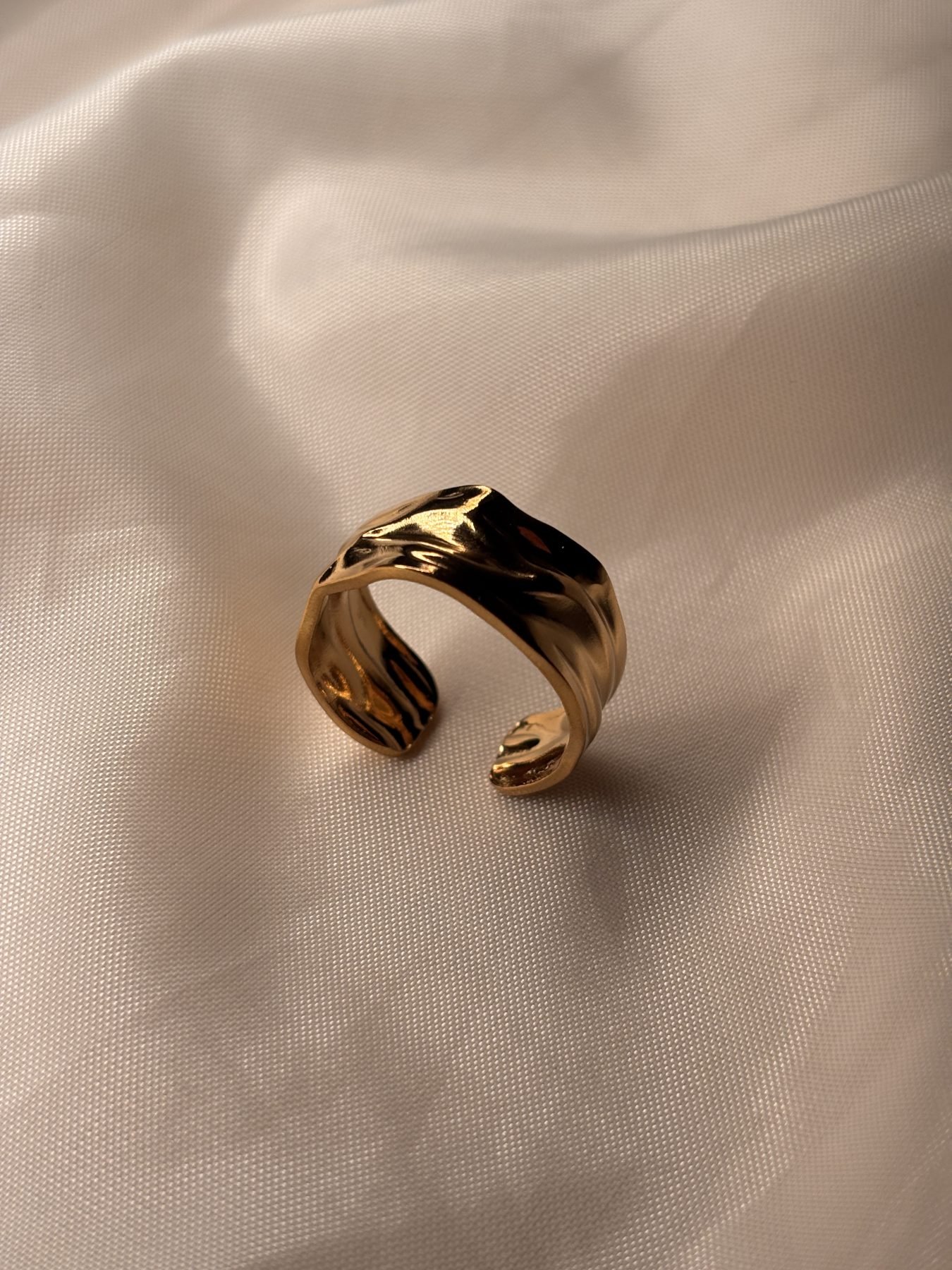 The Ripple Ring