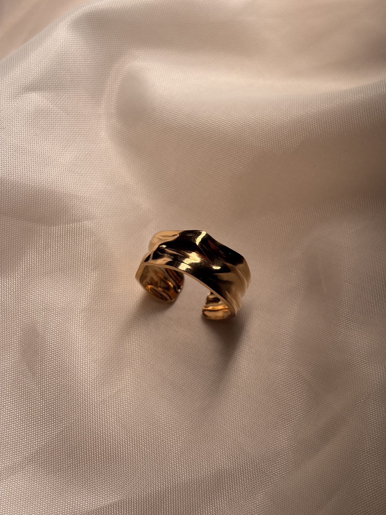 The Ripple Ring